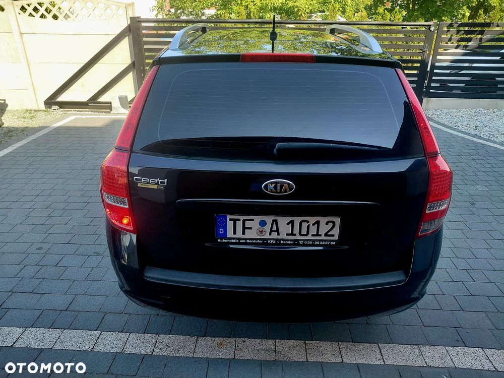 Kia Ceed - 4