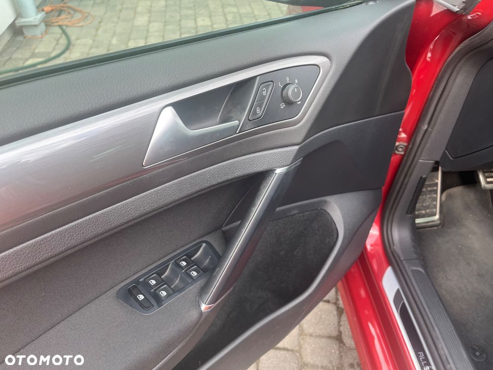 Volkswagen Golf 1.6 TDI BlueMotion Technology Comfortline - 14