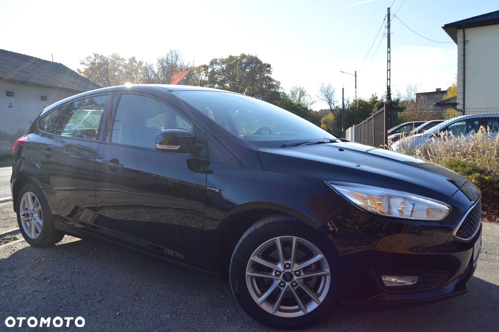 Ford Focus 1.0 EcoBoost Titanium Design - 5