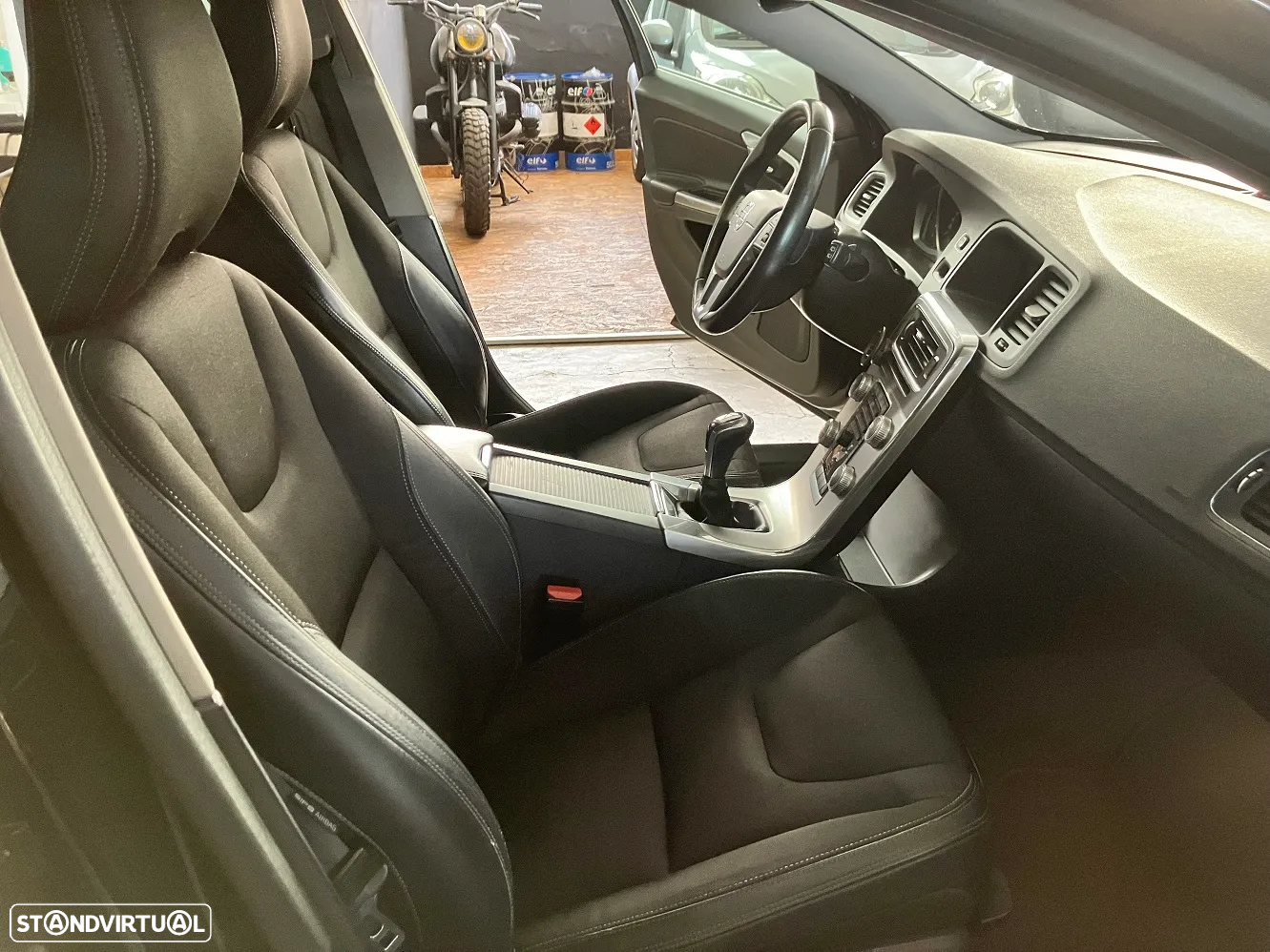 Volvo V60 1.6 D2 Kinetic Eco - 14