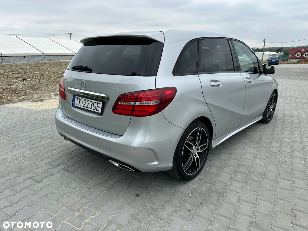 Mercedes-Benz Klasa B 180 d 7G-DCT SCORE - 19