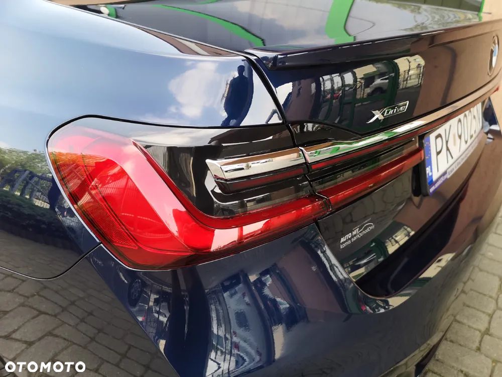 BMW Seria 7 750i xDrive sport - 15