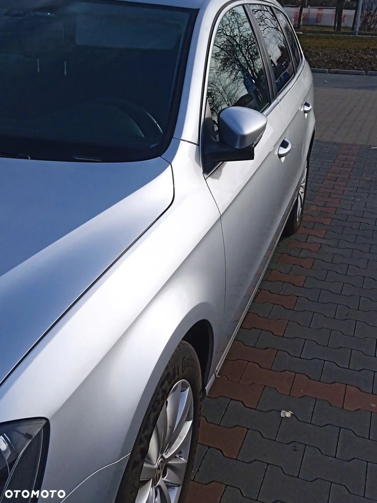 Volkswagen Passat 2.0 TDI BlueMotion Technology Comfortline - 9