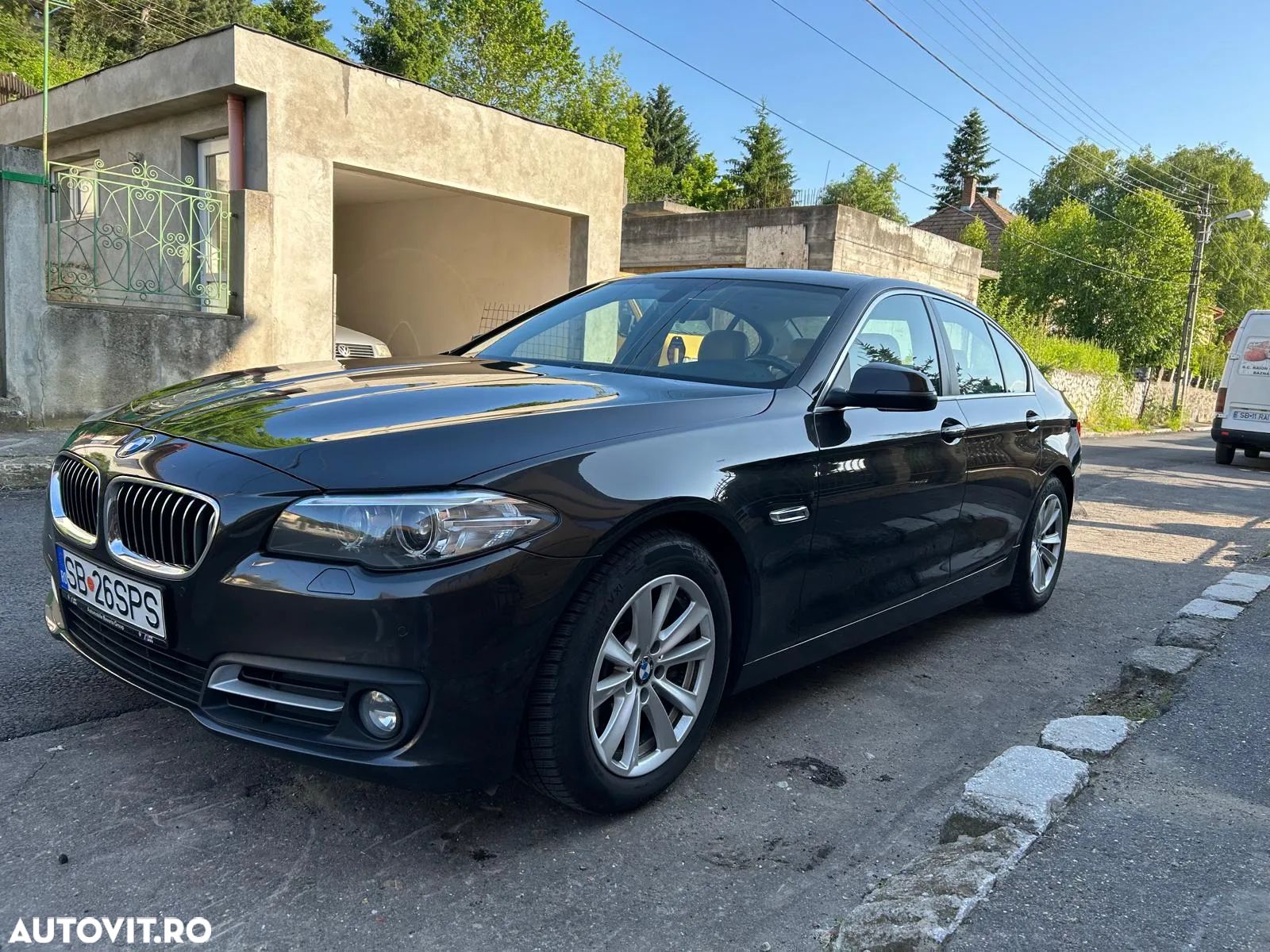 BMW Seria 5 525d xDrive AT - 1