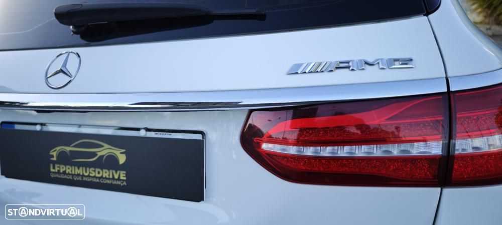 Mercedes-Benz E 300 de AMG Line - 11