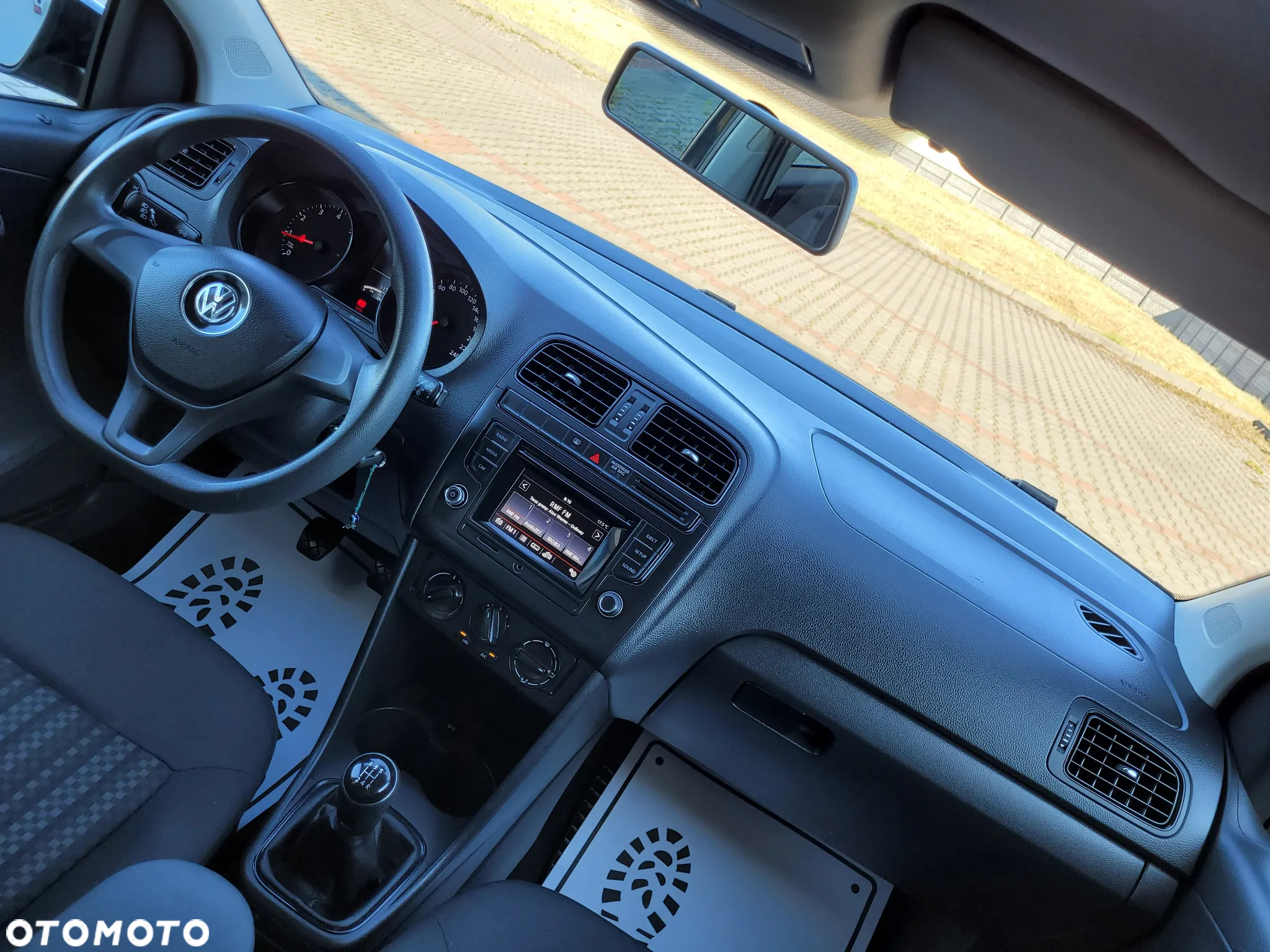 Volkswagen Polo 1.0 (Blue Motion Technology) Comfortline - 25