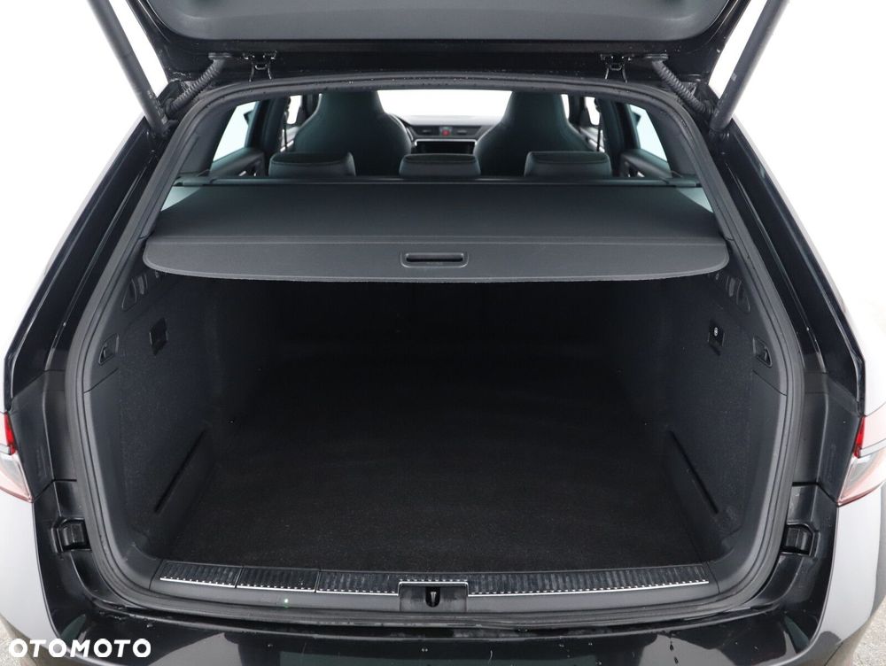 Skoda Superb 2.0 TDI SCR Sportline DSG - 26