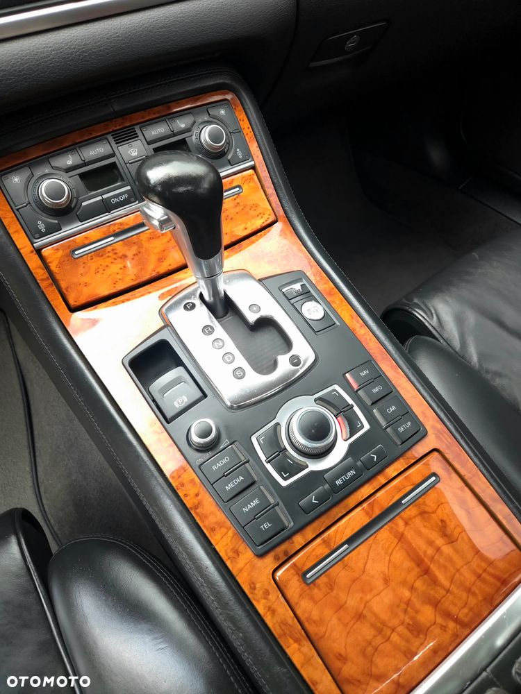 Audi A8 4.2 TDI DPF Quattro - 32