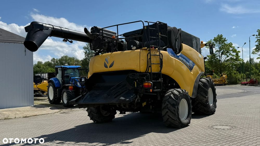 New Holland CR9080 4WD - 8