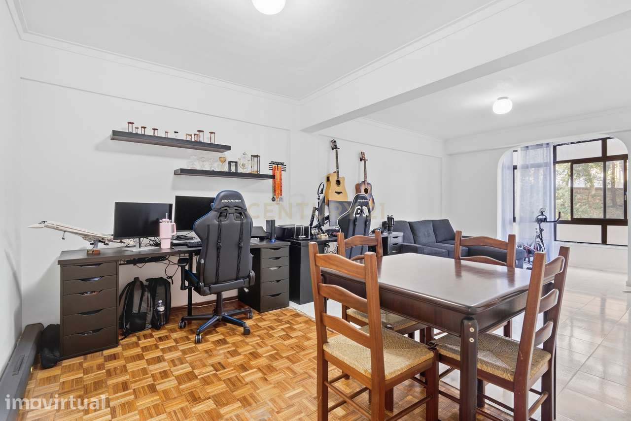 Apartamento T2 em prédio com elevador na Rinchoa, Rio de Mouro - Grande imagem: 2/18