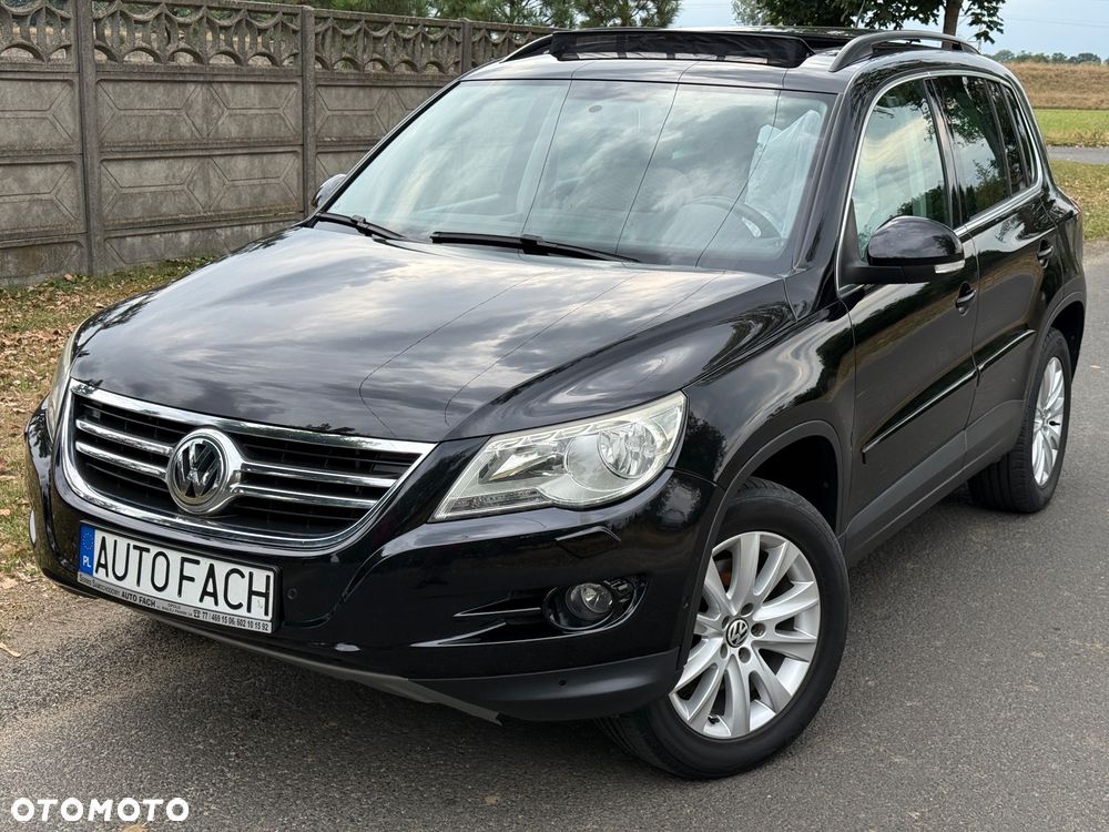 Volkswagen Tiguan - 1