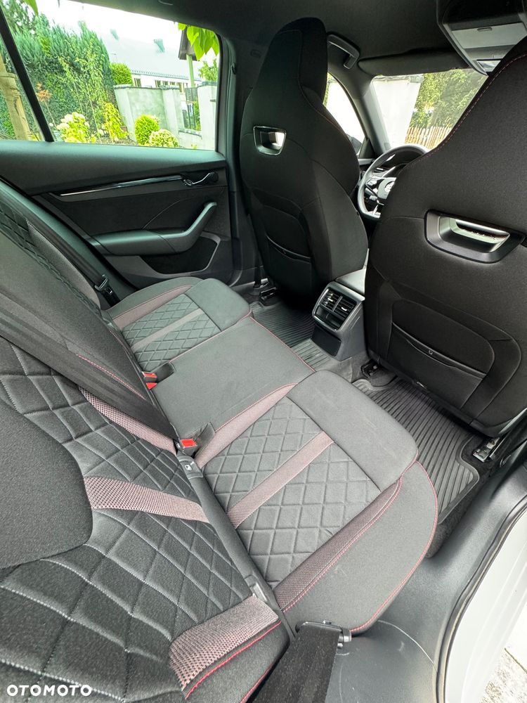 Skoda Octavia 2.0 TSI RS 245 DSG - 22