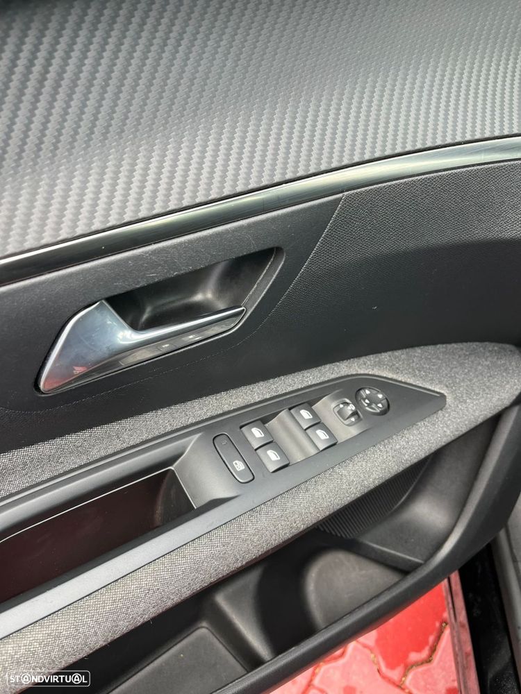 Peugeot 3008 1.2 PureTech Active Pack - 16