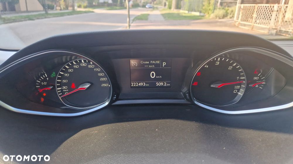 Peugeot 308 BlueHDi FAP 150 Stop&Start Automatik Allure - 21