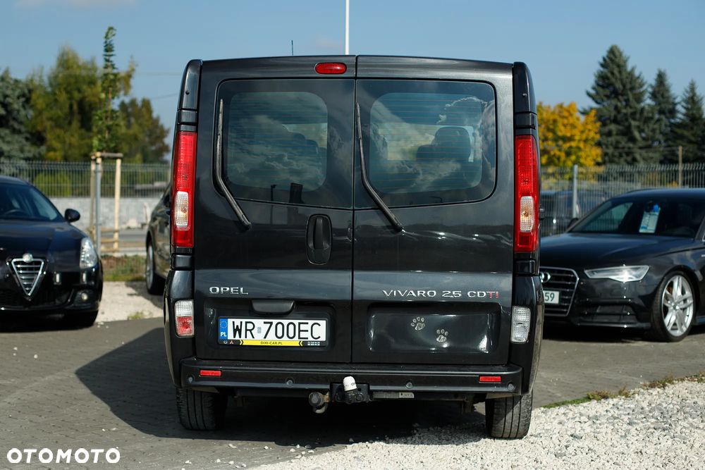 Opel Vivaro L2H1 2.9t - 19