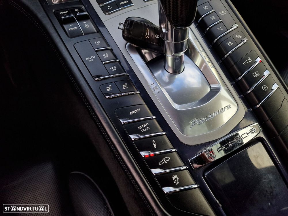 Porsche Panamera Platinum Edition - 33