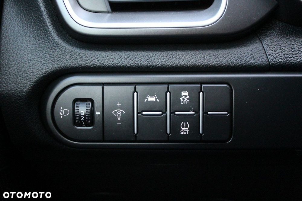 Kia Ceed 1.6 CRDi mHEV M - 23