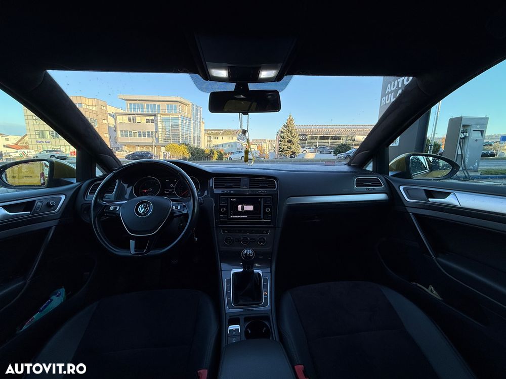 Volkswagen Golf 2.0 BlueTDI Comfortline - 7