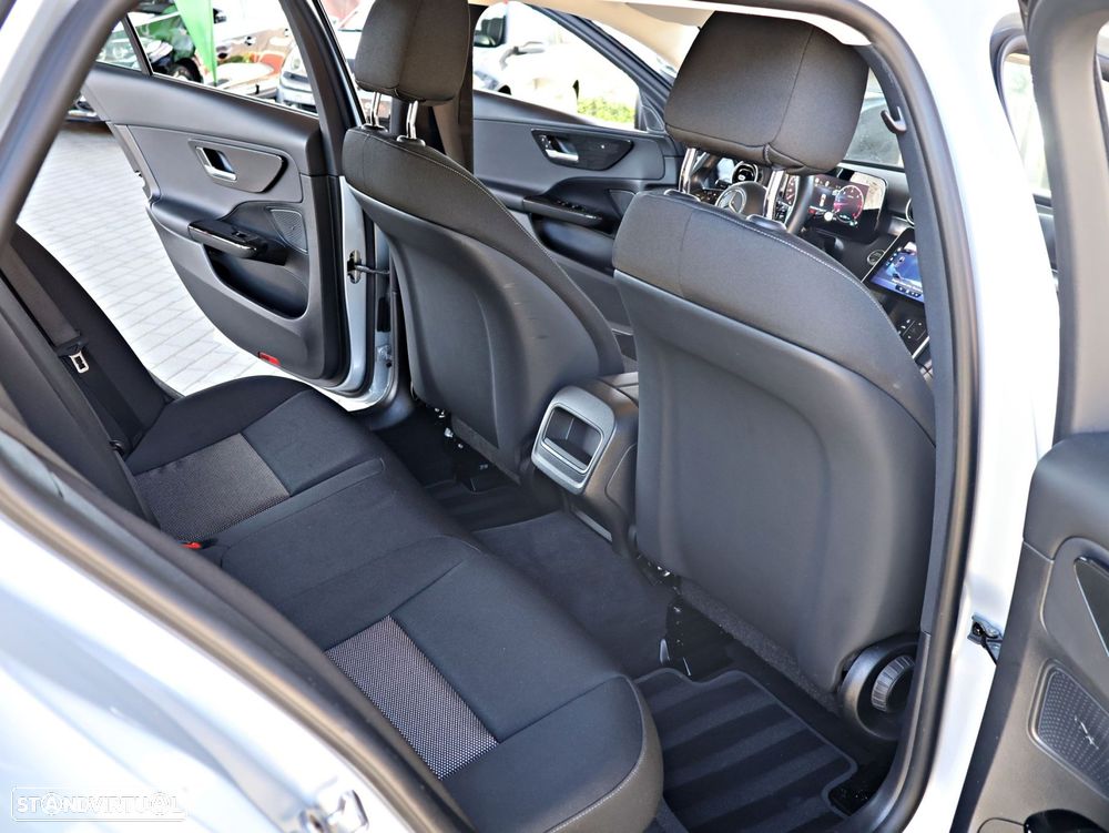 Mercedes-Benz C 200 d Avantgarde - 29