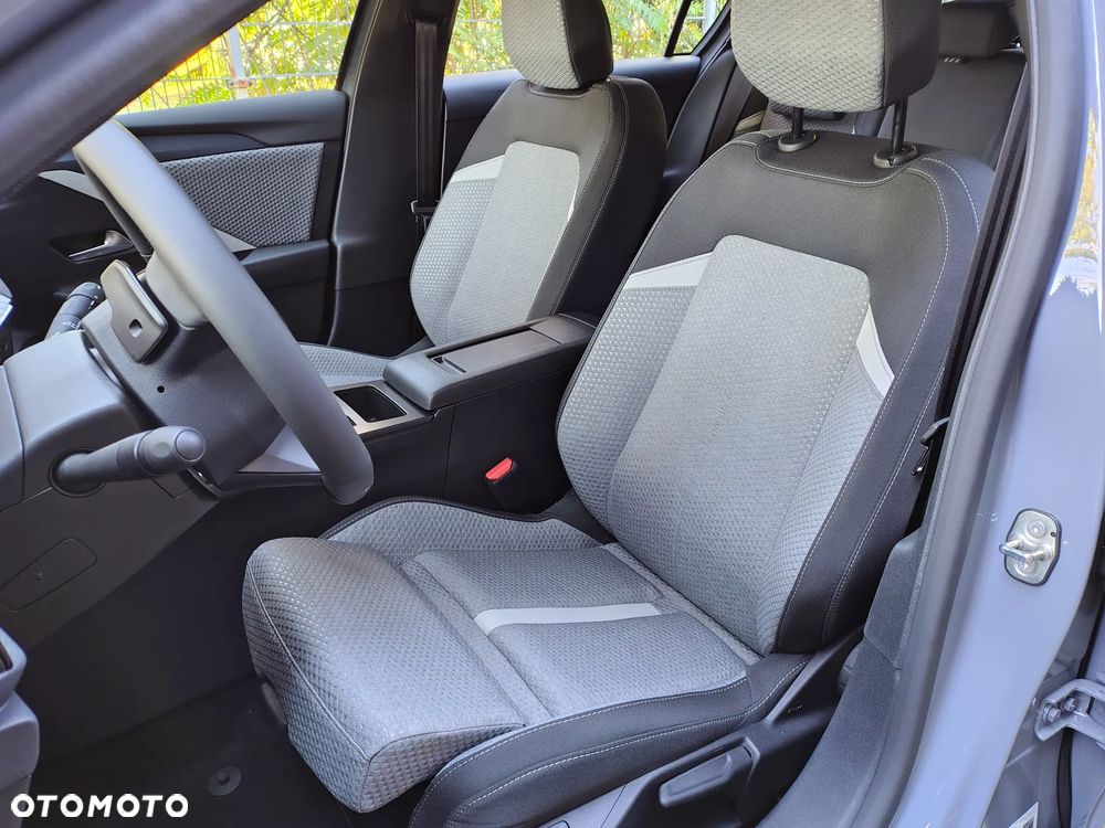 Opel Astra 1.2 T mHEV Business Edition S&S eDTC - 10