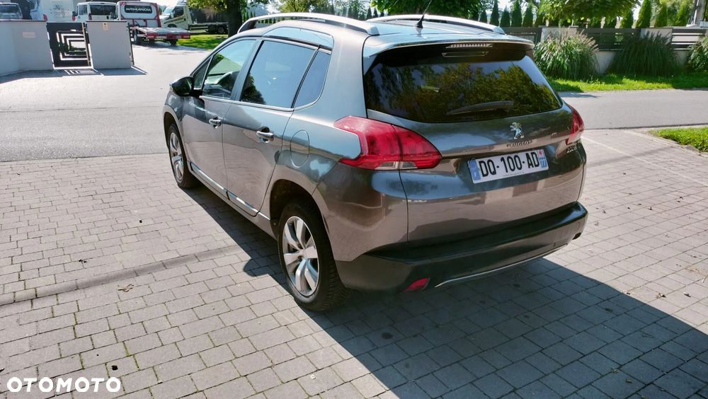 Peugeot 2008 1.2 Pure Tech Style - 2