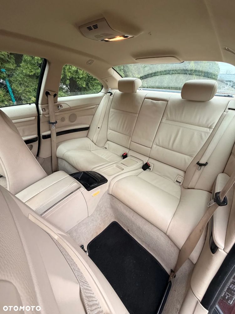 BMW Seria 3 330i - 12