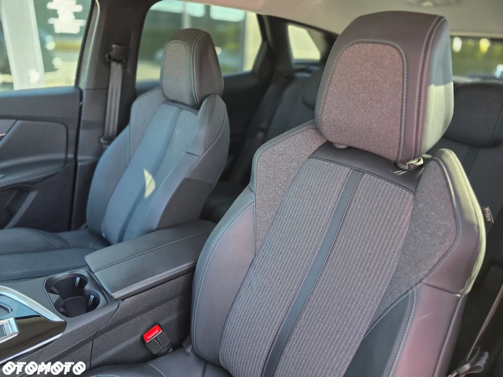 Peugeot 3008 1.2 PureTech Allure Pack S&S EAT8 - 25