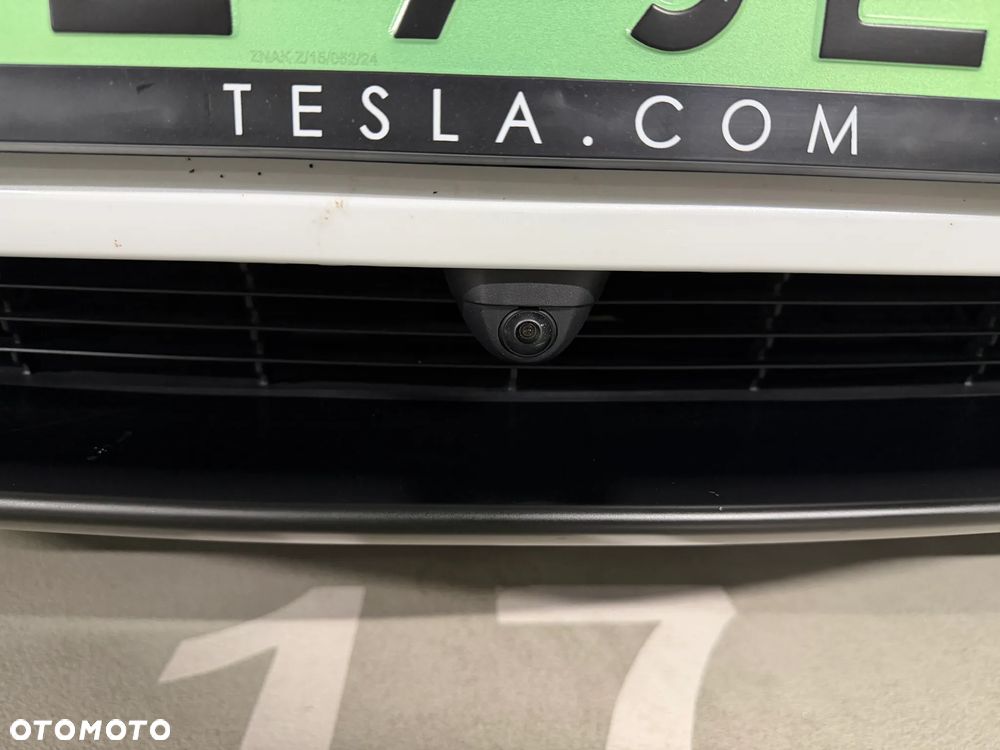 Tesla Model 3 Performance AWD - 21