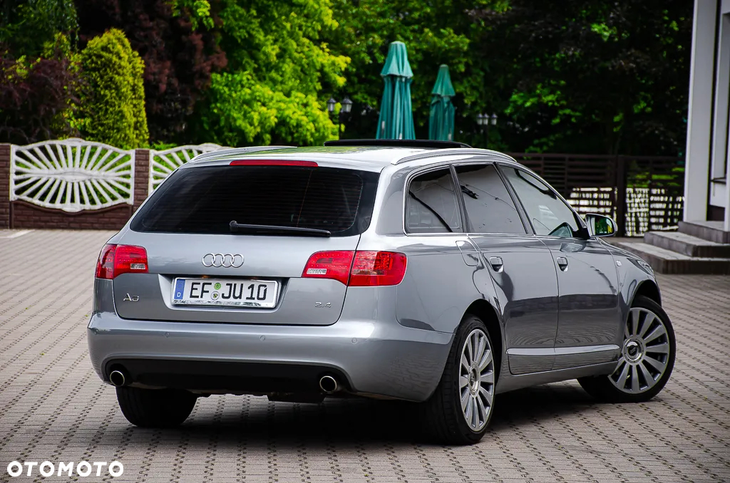 Audi A6 Avant 2.4 - 10