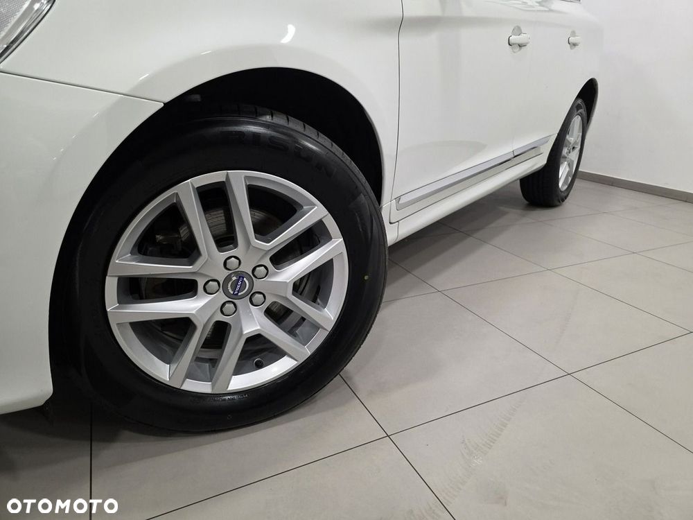 Volvo XC 60 D4 Momentum Pro - 4
