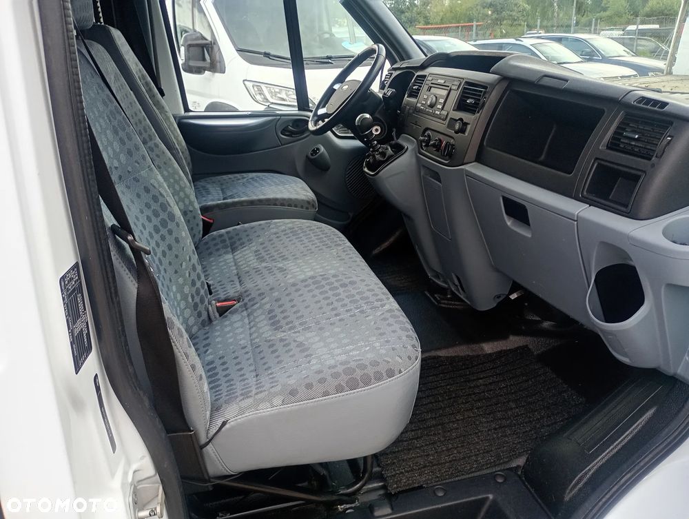 Ford Transit - 38