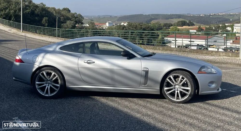 Jaguar XK XK8 Coupe - 3