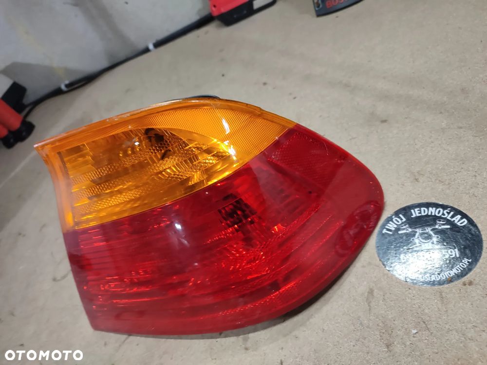 Lampa tył BMW E46 - 2
