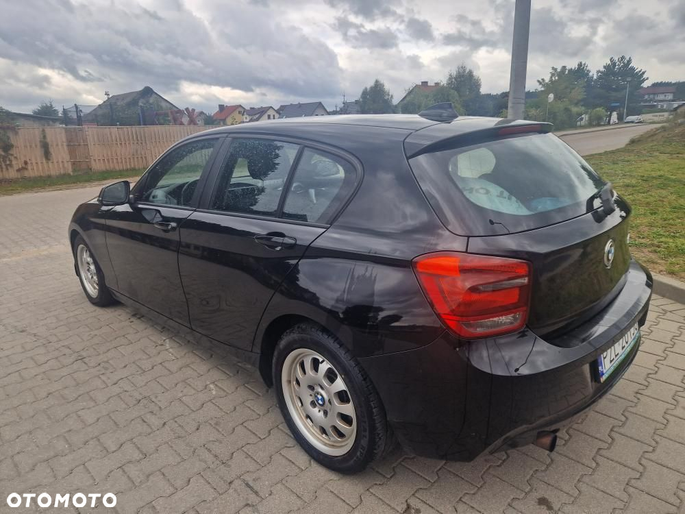 BMW Seria 1 114i - 3