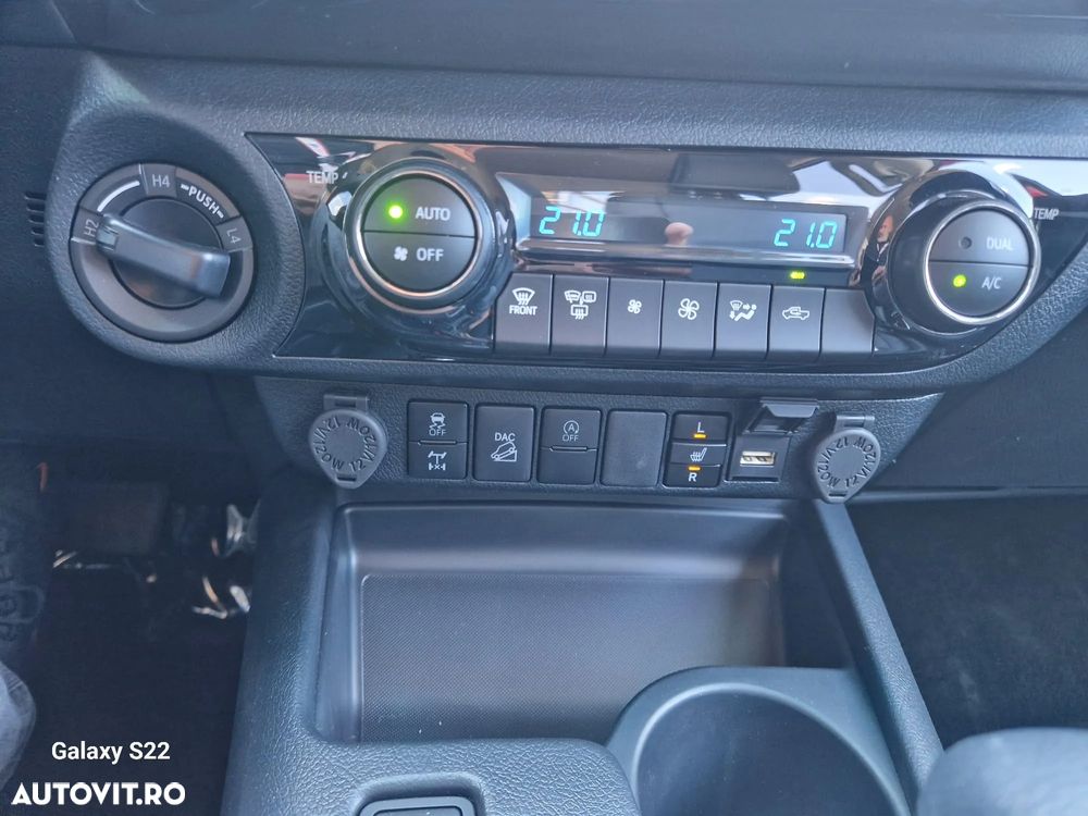 Toyota Hilux 2.8D 204CP 4x4 Double Cab AT Executive Color Edition - 16