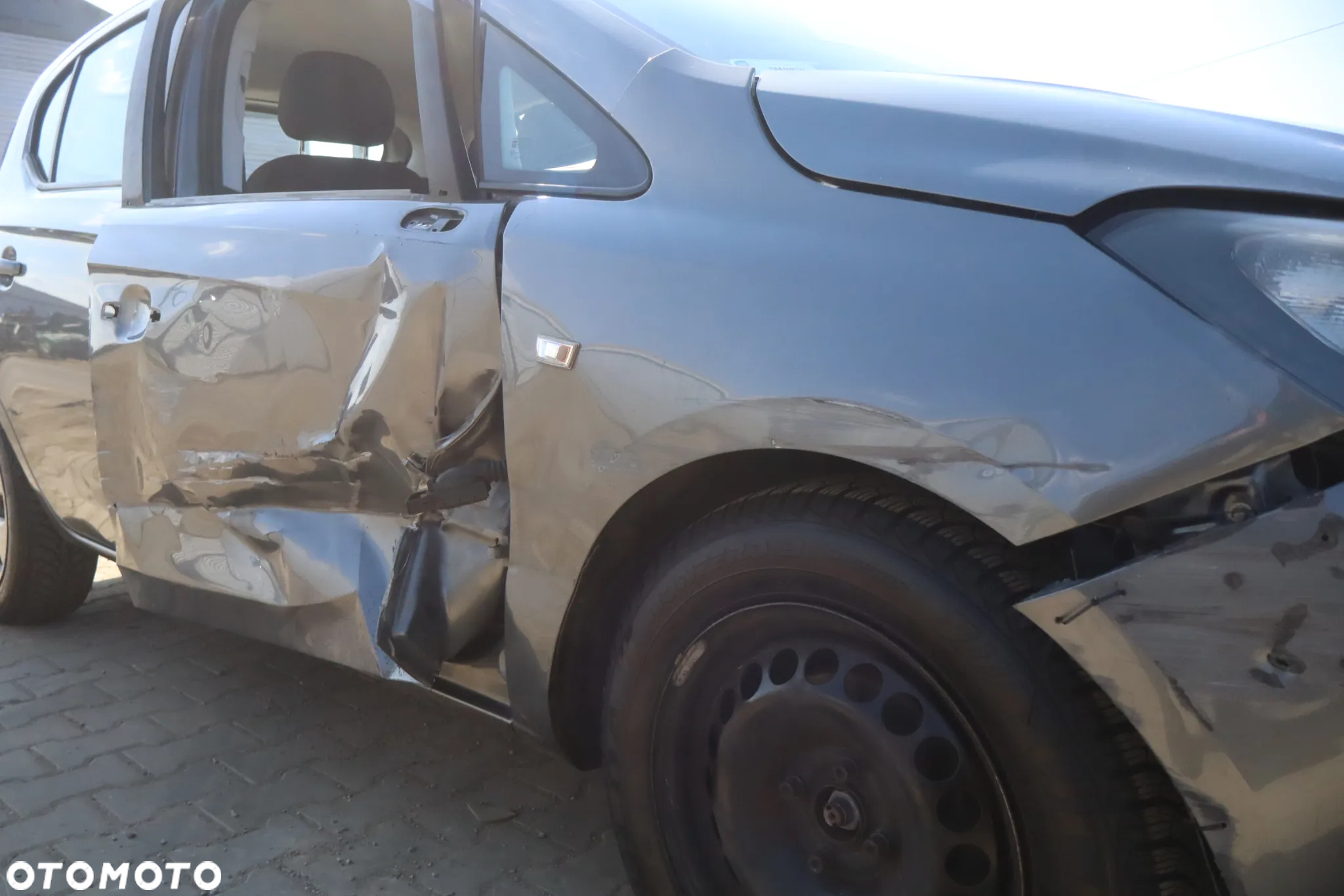 Opel Corsa 1.4 Enjoy - 18
