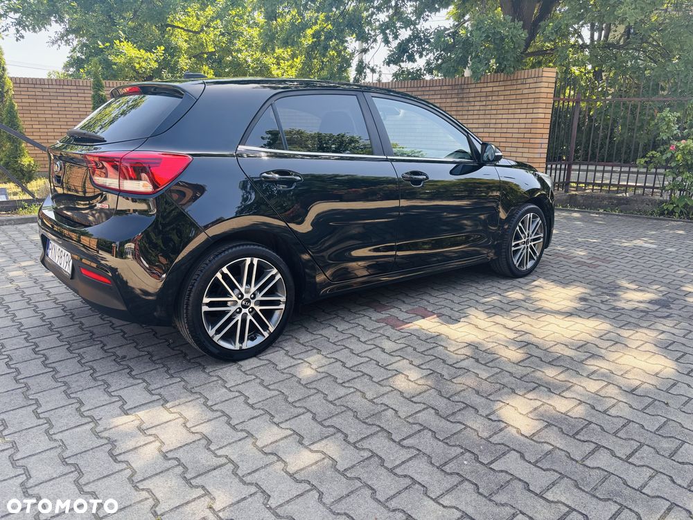 Kia Rio - 4