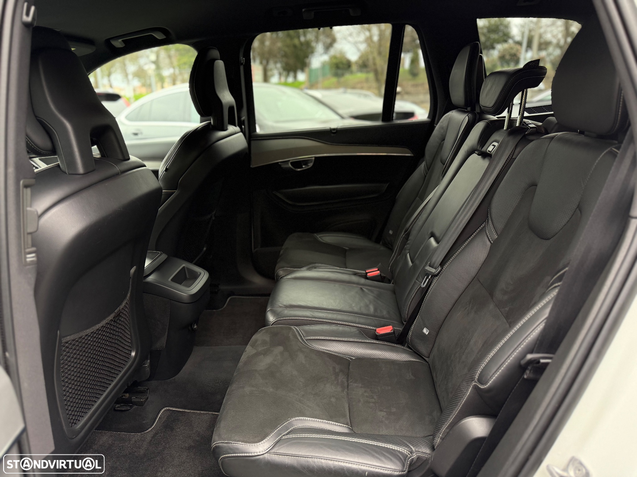 Volvo XC 90 2.0 B5 R-Design AWD - 19