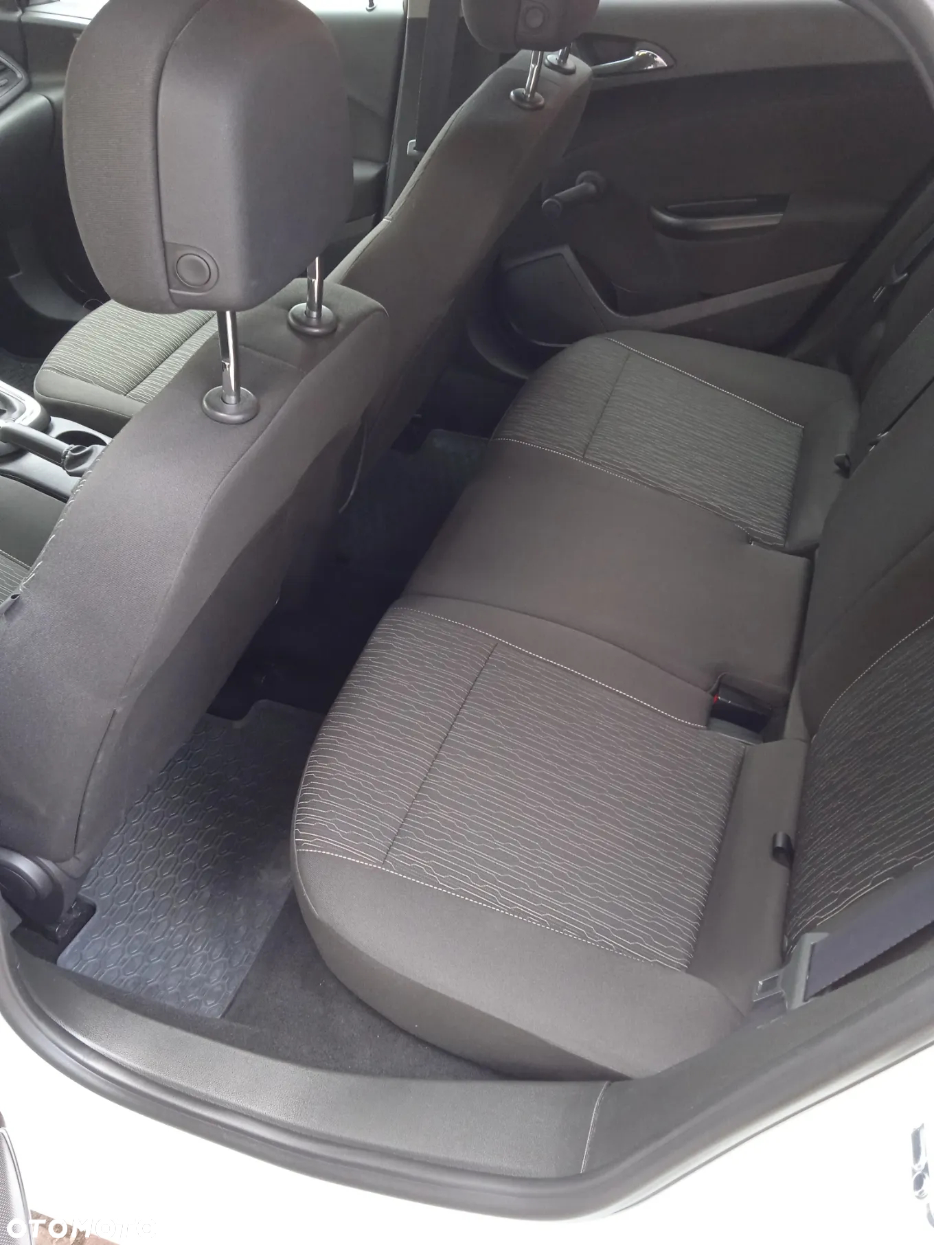 Opel Astra IV 1.6 CDTI Enjoy - 18