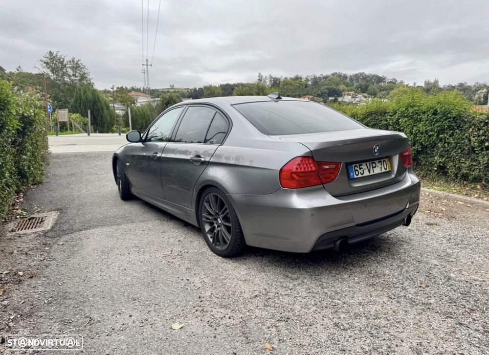 BMW 318 2010 photo 5