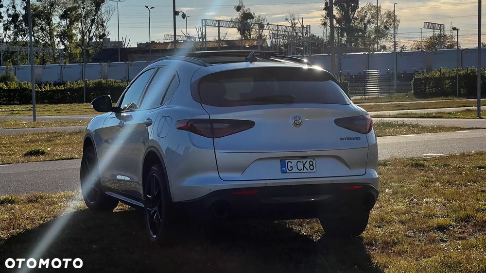 Alfa Romeo Stelvio - 22