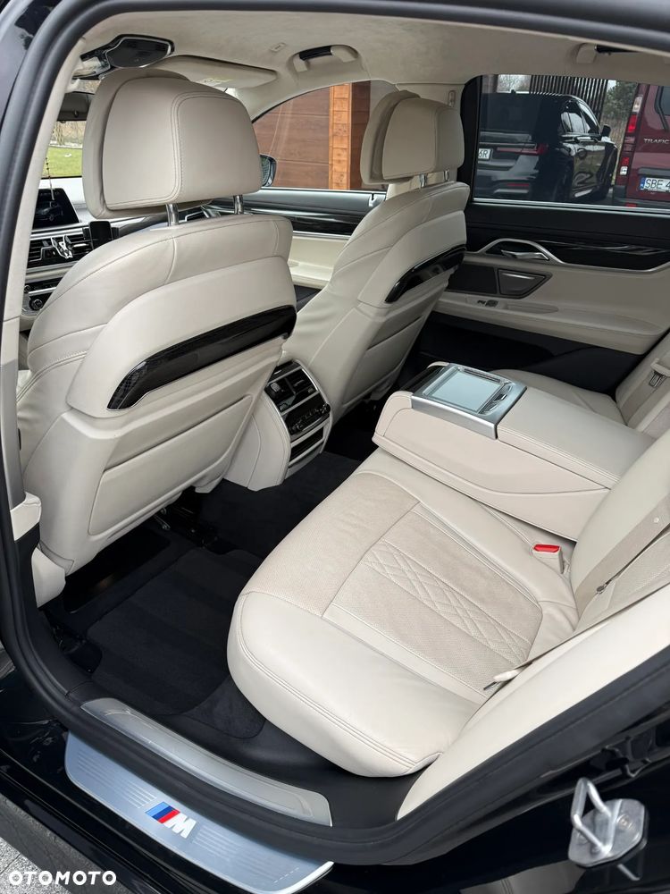 BMW Seria 7 - 10
