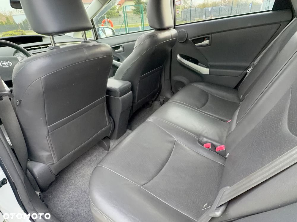 Toyota Prius 1.8 HSD Prestige - 21