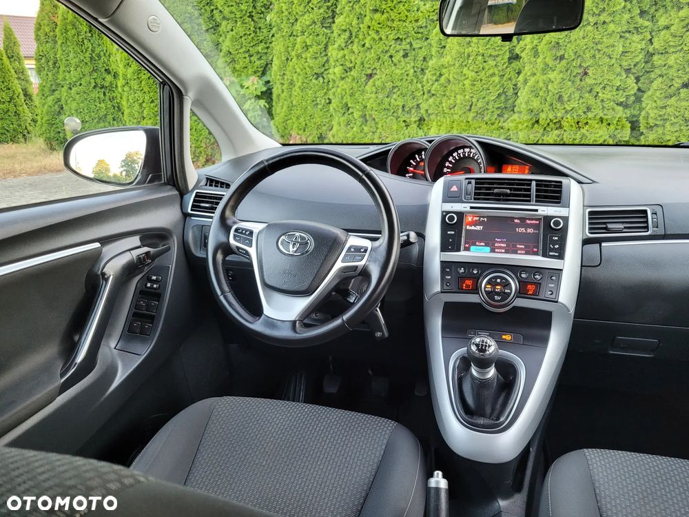 Toyota Verso 2.0 D-4D Executive - 29