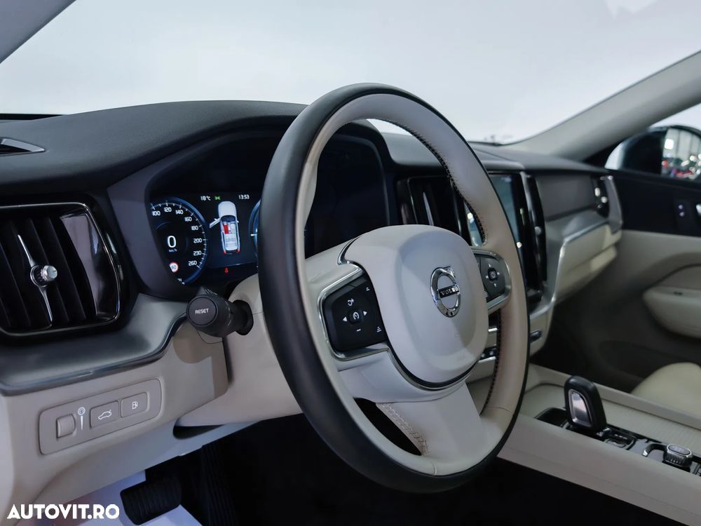 Volvo XC 60 T6 AWD Recharge Geartronic Inscription Expression - 5