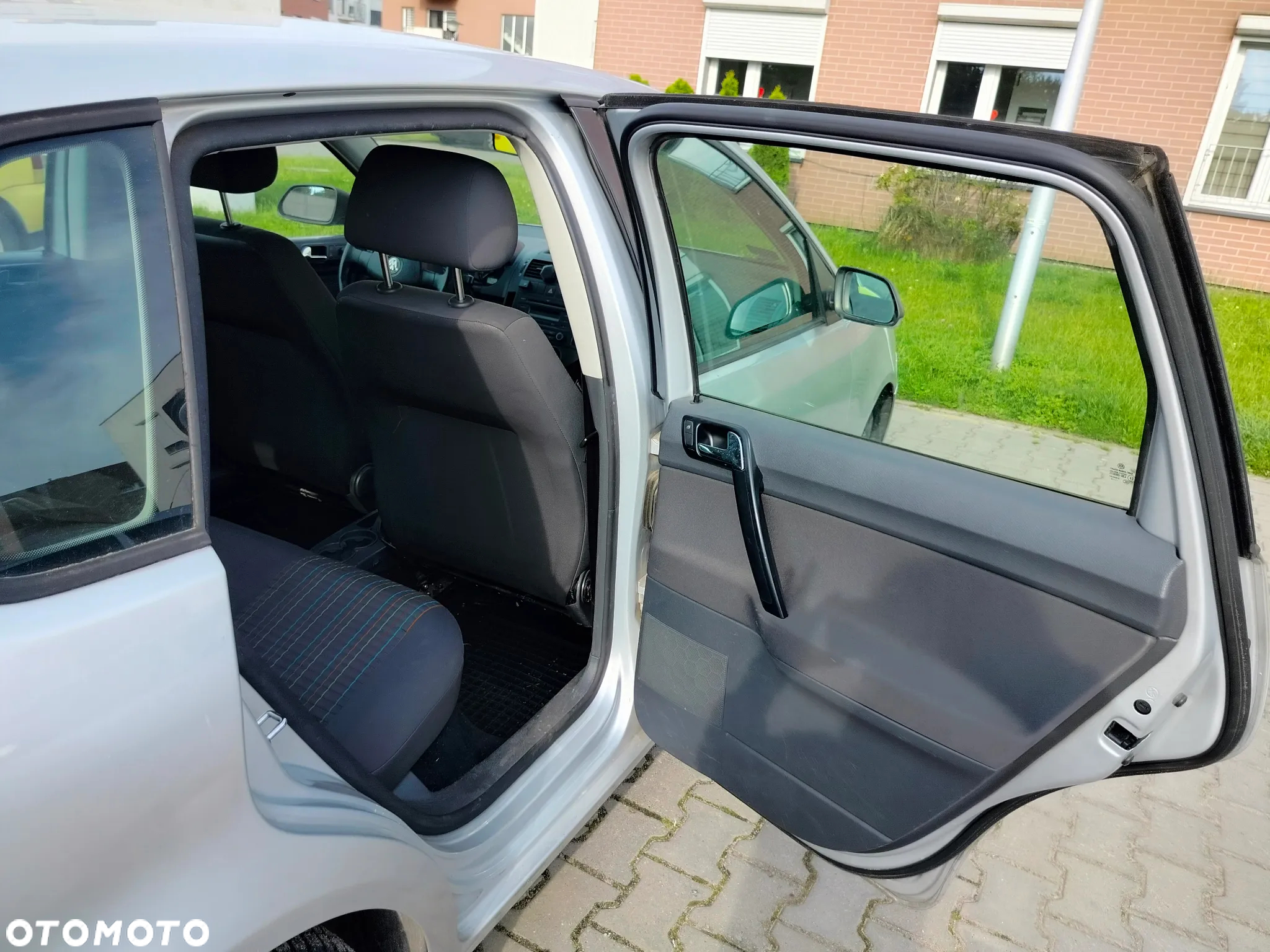 Volkswagen Polo - 8