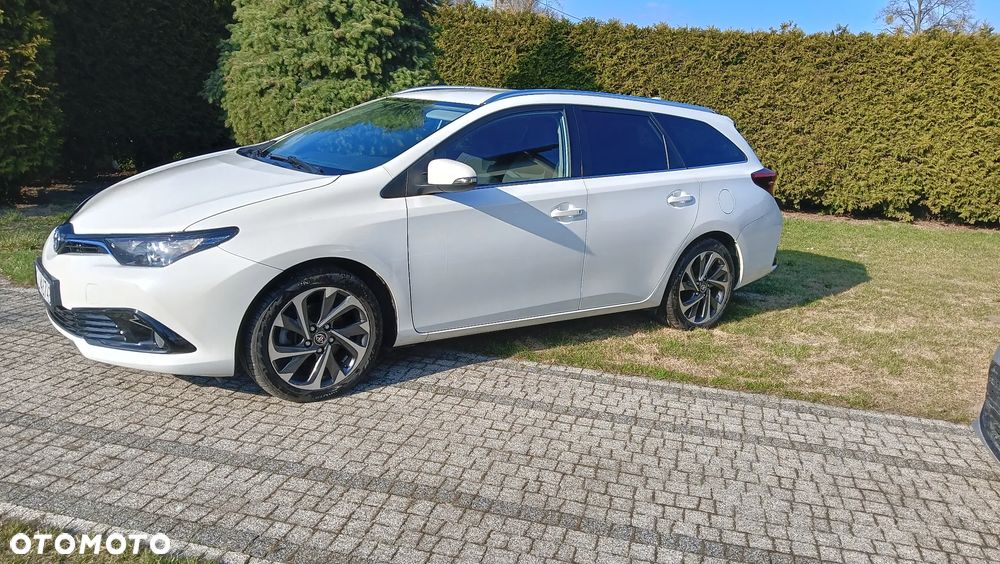 Toyota Auris - 2