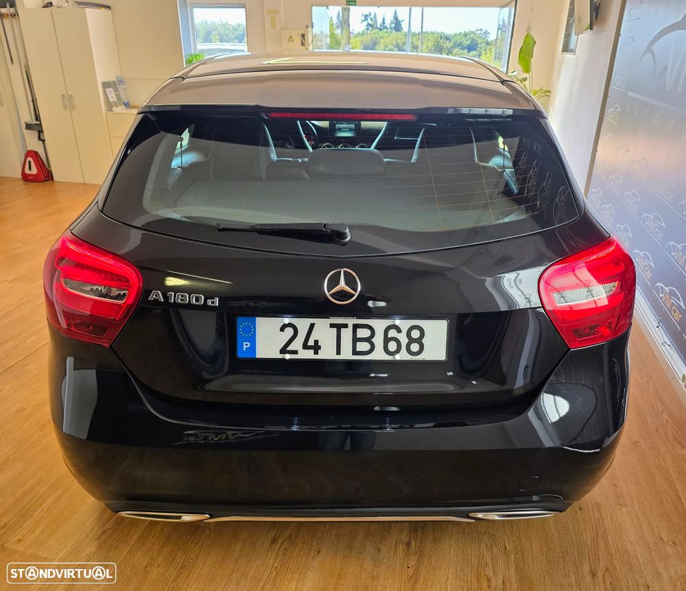 Mercedes-Benz A 180 d Urban - 12