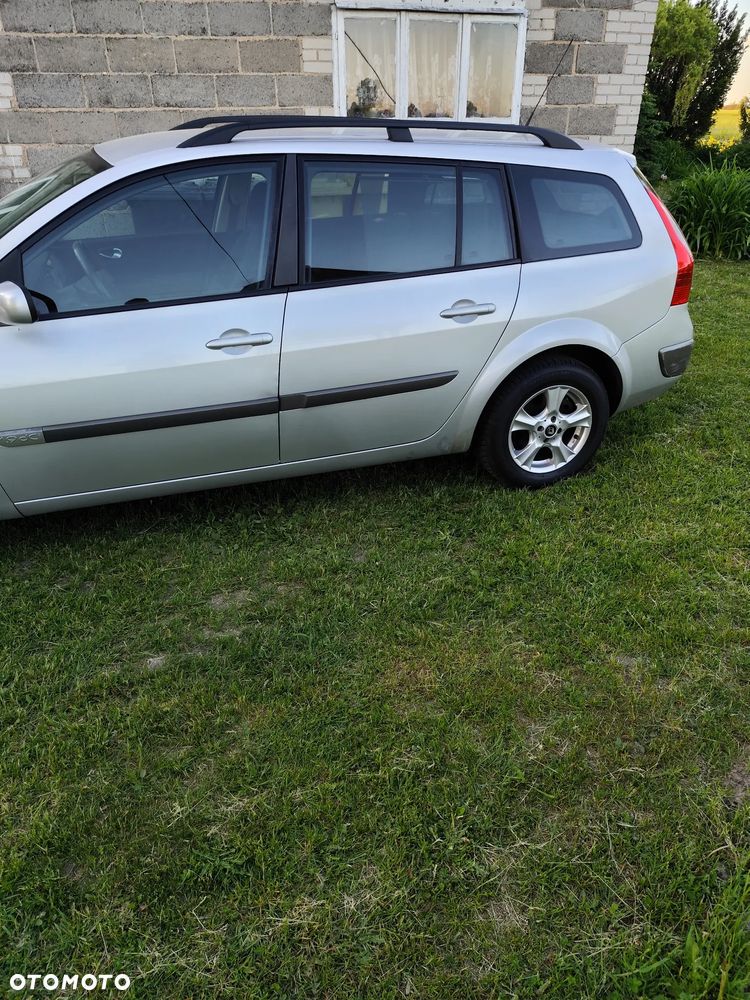 Renault Megane 1.9 dCi FAP Dynamique - 3