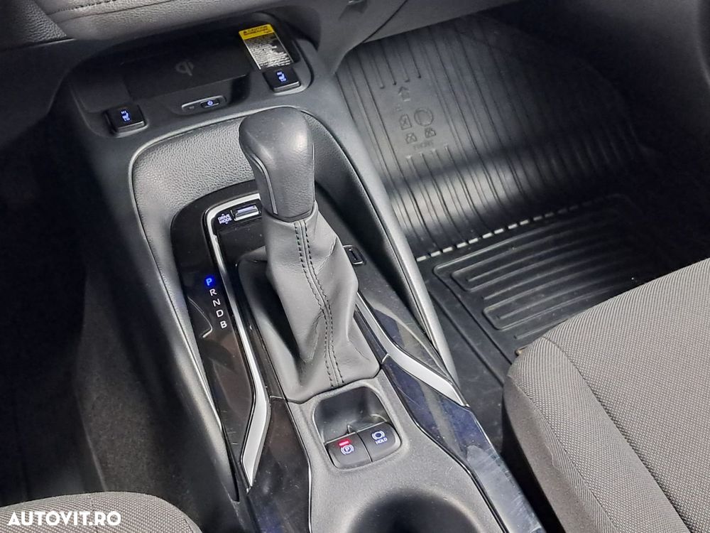 TOYOTA Corolla 2022 — imagine 22